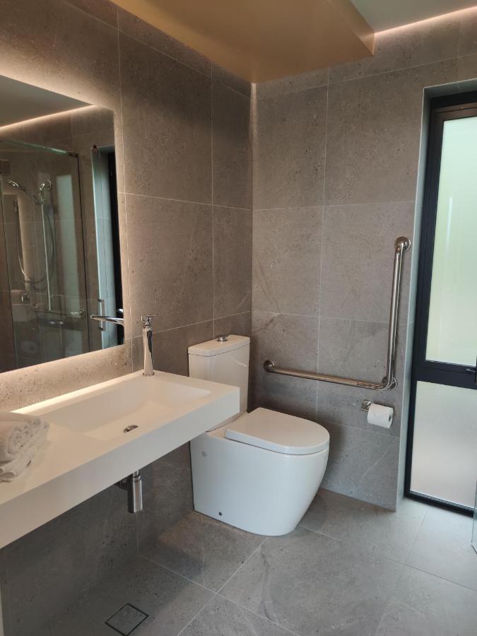 Tussock Hill Vineyard Retreats Hotel Christchurch Exterior foto