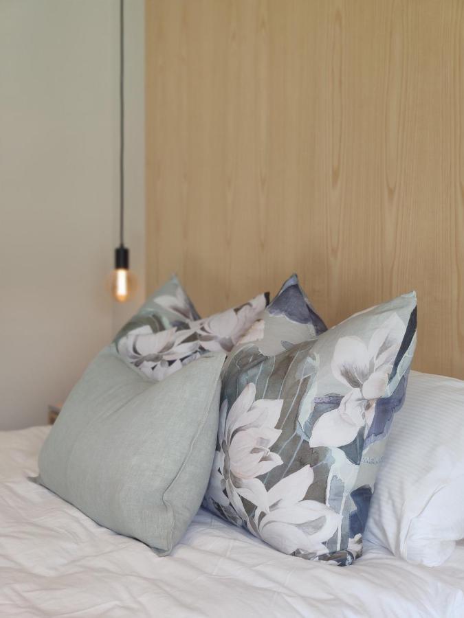 Tussock Hill Vineyard Retreats Hotel Christchurch Exterior foto